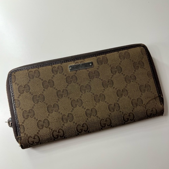 Authentic Gucci Wallet - Picture 3 of 8